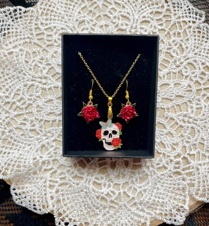 Rose skull necklace and earring set