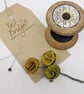 Small felted flowers posy brooch in shades of yellow - vintage inspired - Image 1