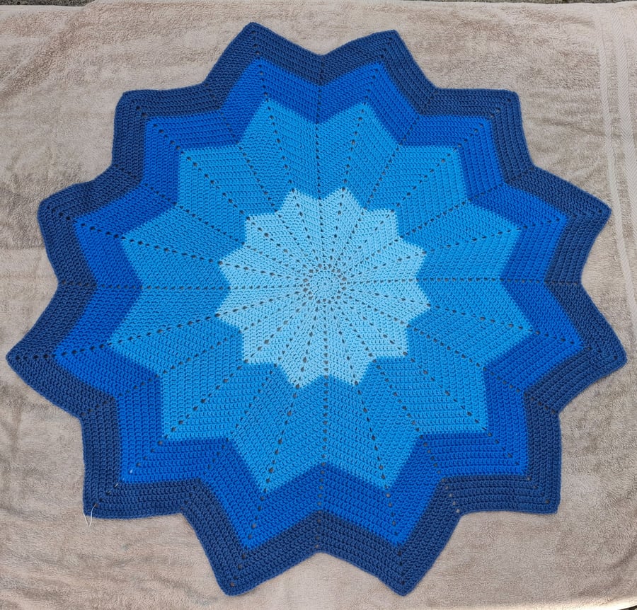 Image of Handmade Crochet Blue Starburst Blanket – Ombre Blue 12 Point Star Throw – 98cm