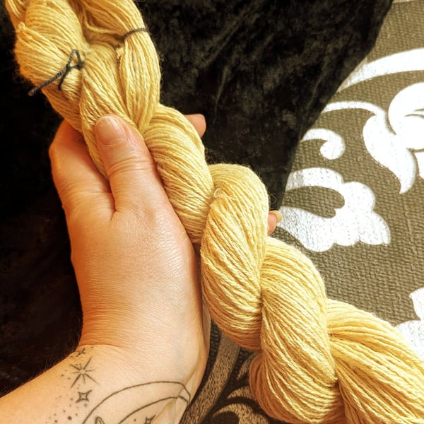 Samwise hand spun yarn – wool and soy bean blend - 205 yards