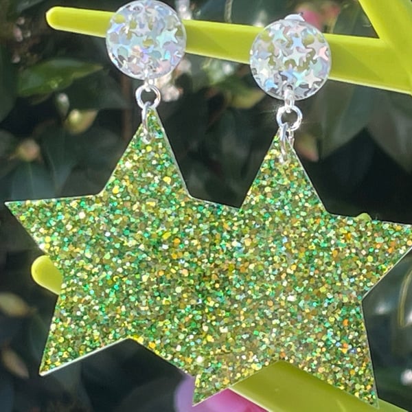 GLITTER RESIN STAR EARRINGS disco holograph green cute 