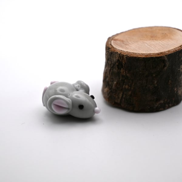 small glass mouse keepsake figure