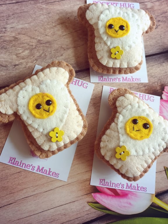 Heart fried egg on toast pocket hug and pocket hug card gift set (flower)
