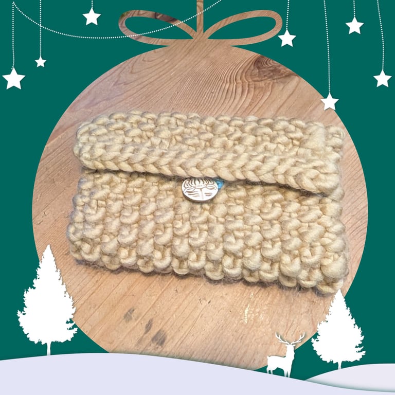 Handknit gold moss stitch phone and keys purse.