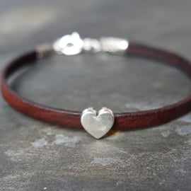 Leather bracelet - Heart dark brown silver