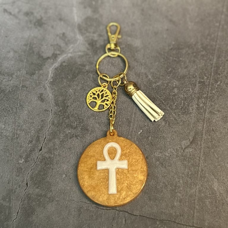 Resin Round Ankh Pendant, Keyring or Bag Charm Various Colours - Divine Threads