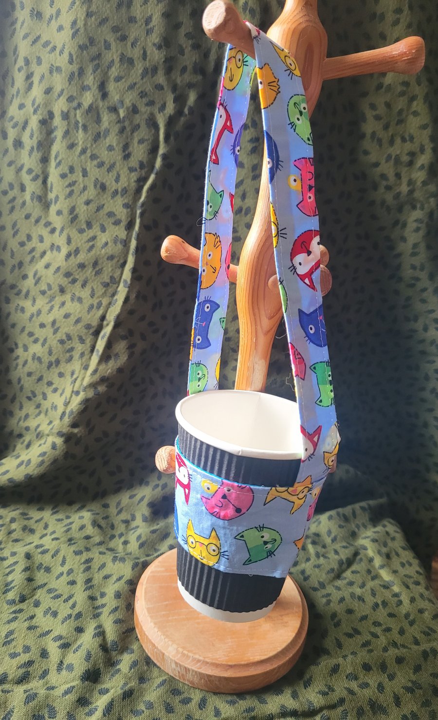 Takeaway coffee carrier - blue cartoon cats