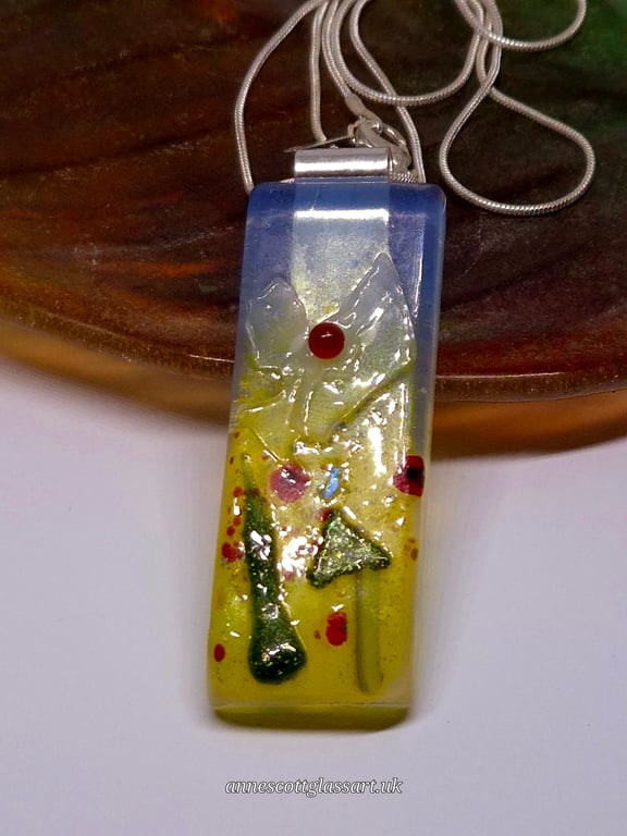 Handmade Fused Opaline Glass Pendant Necklace Poppy-field cream Flower