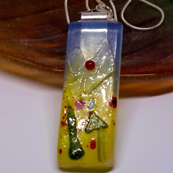 Handmade Fused Opaline Glass Pendant Necklace Poppy-field cream Flower