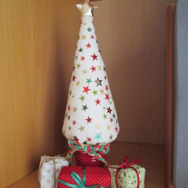 'Starry' Miniature Christmas Tree and Parcel Set