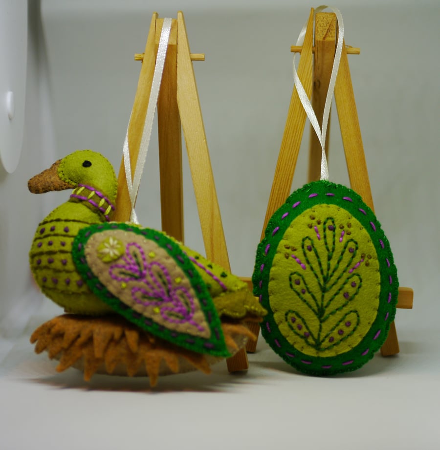 12 Days of Christmas Goose a laying