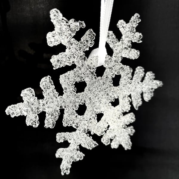 Frosty Fused Medium Glass Snowflake