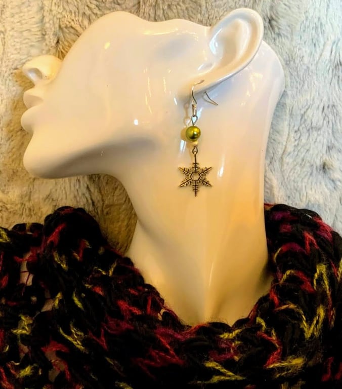 Snowflake dangle earrings