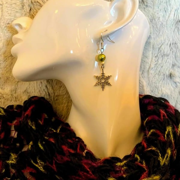 Snowflake dangle earrings