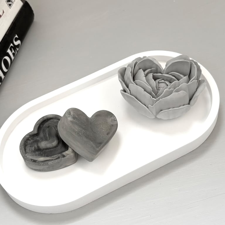Home Fragrance Gift Set with Rose Diffuser, Heart Aroma Stones & Tray
