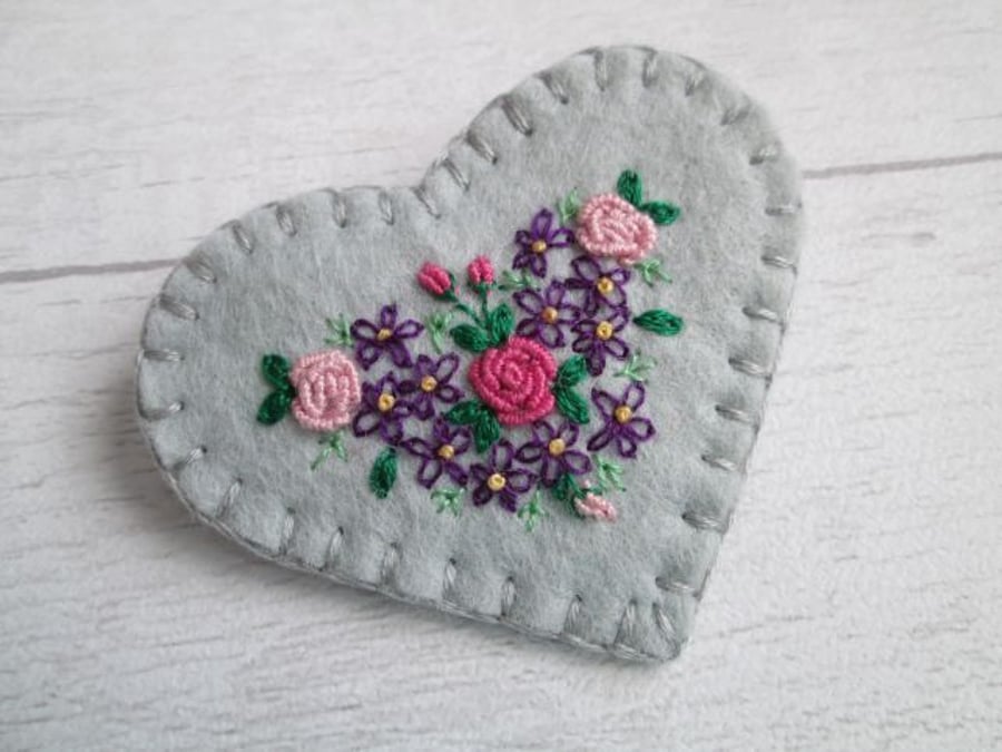 SOLD - Hand Embroidered Floral Heart Brooch - Silver Grey