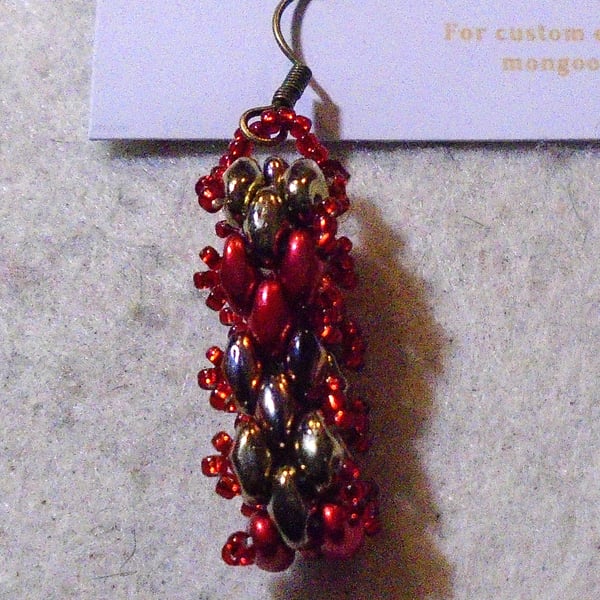 Brickwork-pattern bead earrings (customisable)