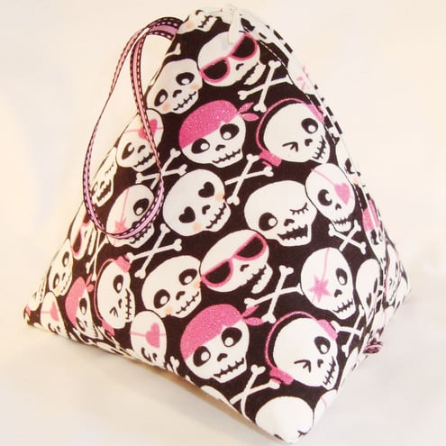 Knitting Bag- Pyramid Style- Skull & Crossbones
