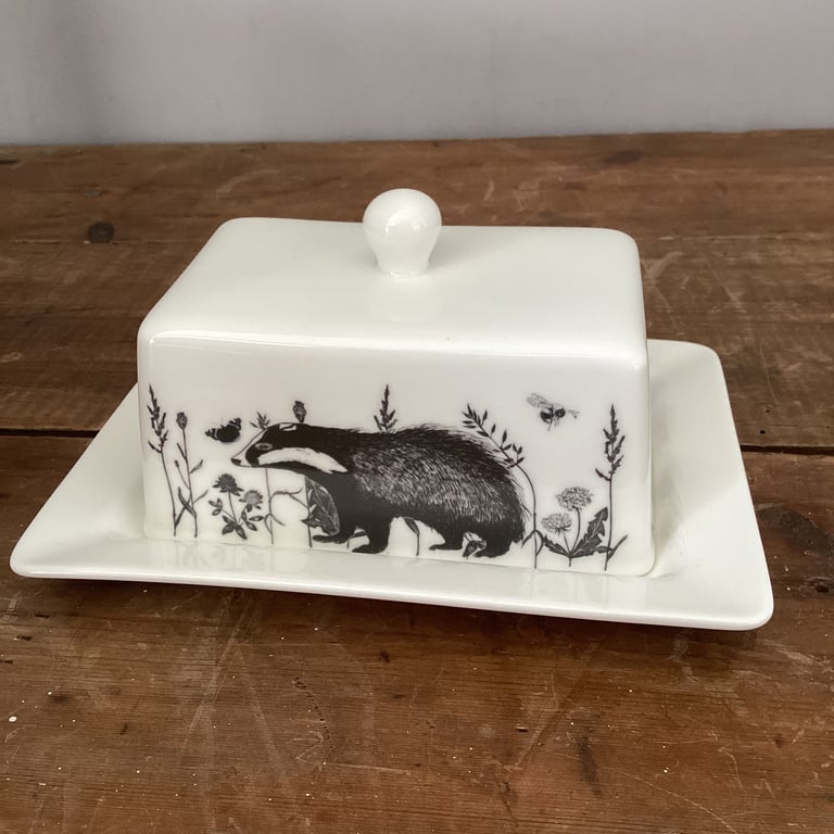 Flora & fauna butter dish - country kitchen, badger, squirrel, hare, bee,