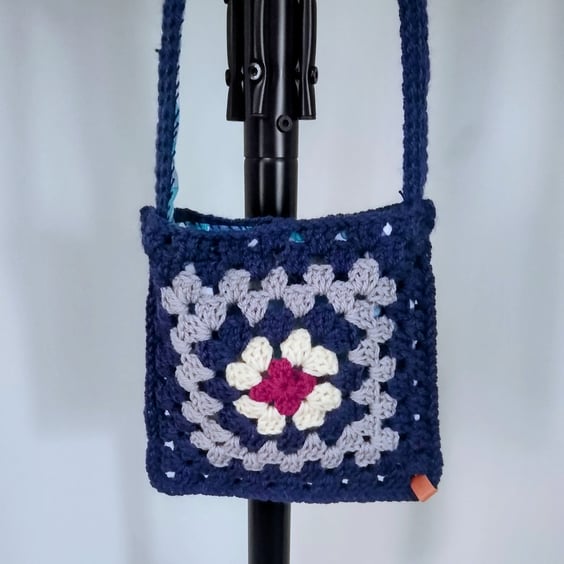 Improved! Crochet Granny Square Crossbody Bag 