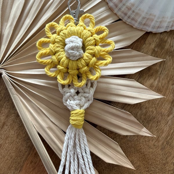 Flower keyring