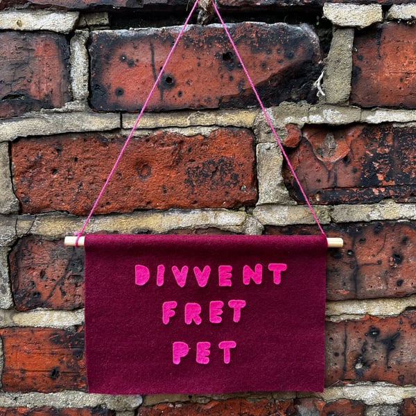 Geordie hanging- Divvent fret pet