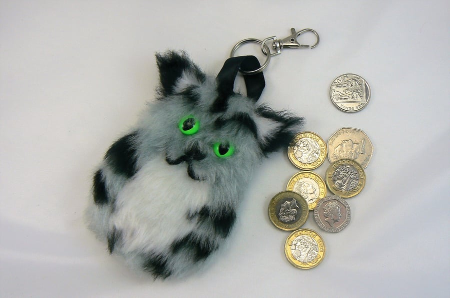 Cat coin purse (can be clipped on to handbag)