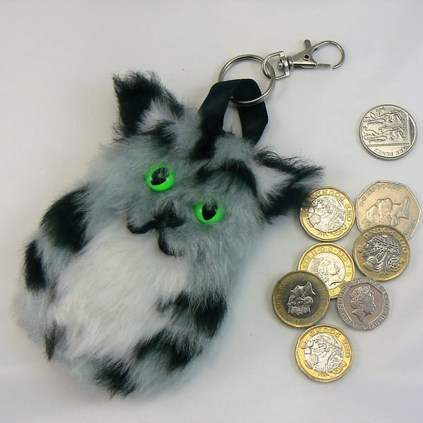 Cat coin purse (can be clipped on to handbag)