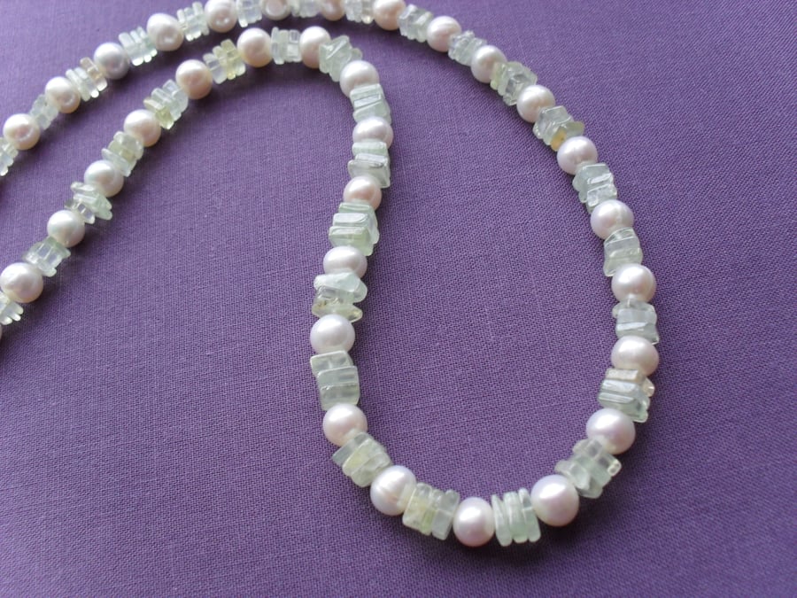 Prehnite and Cultured pearl Neclace
