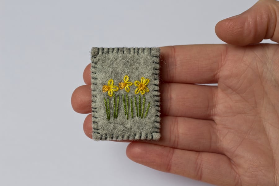 Daffodil Embroidered Textile Brooch