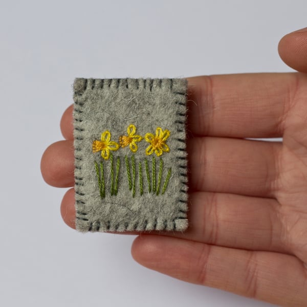 Daffodil Embroidered Textile Brooch