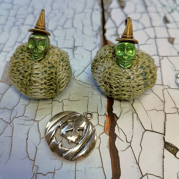 Green Mini Pumpkin Earrings.  Ready to Post.