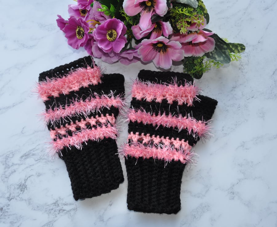 Hand Crochet Fingerless Mitts Mittens Gloves Fun Pink Black Ladies Free Post