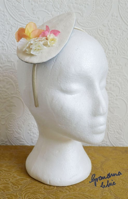 Handmade Fascinator 'Soft Pink and Peach'