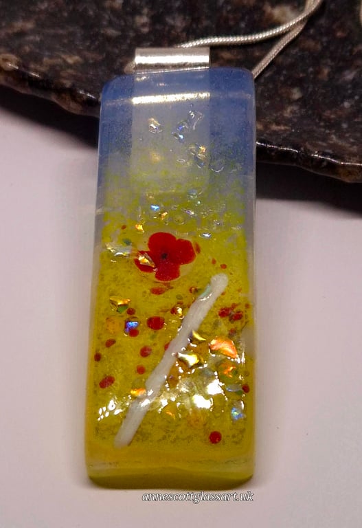 Handmade Fused Opaline Glass Pendant Necklace Poppy-field (D)