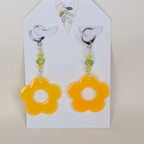 Flower Shaped Resin Earrings – Glow in the Dark