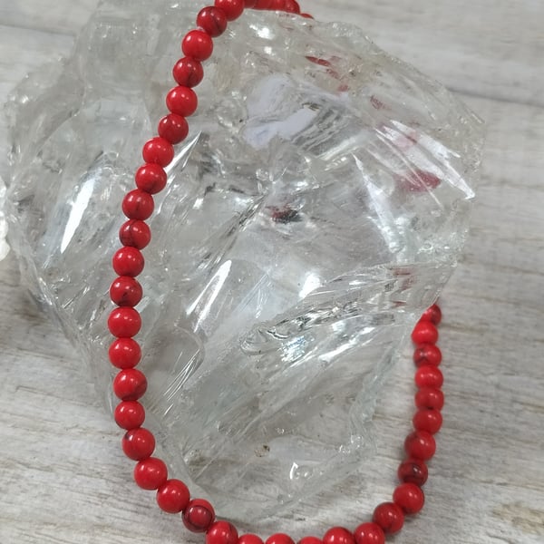 AL59 Red turquoise beaded elasticated anklet 