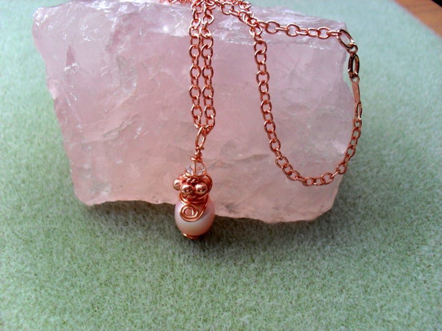 Rose Gold Pearl Necklace