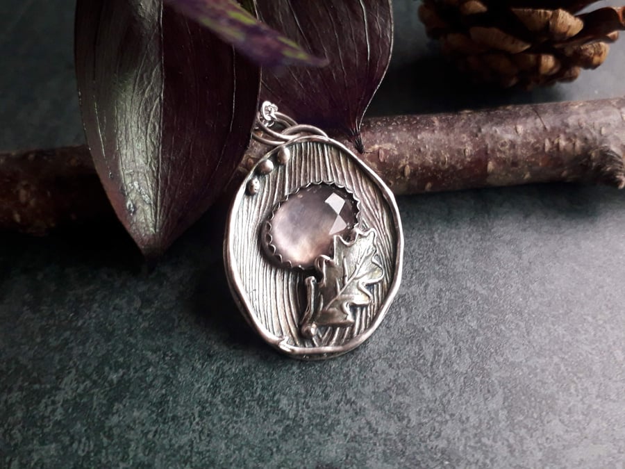 Oak Leaf  Pendant with Fluorite, Forest Fairy, Woodland, Autumn