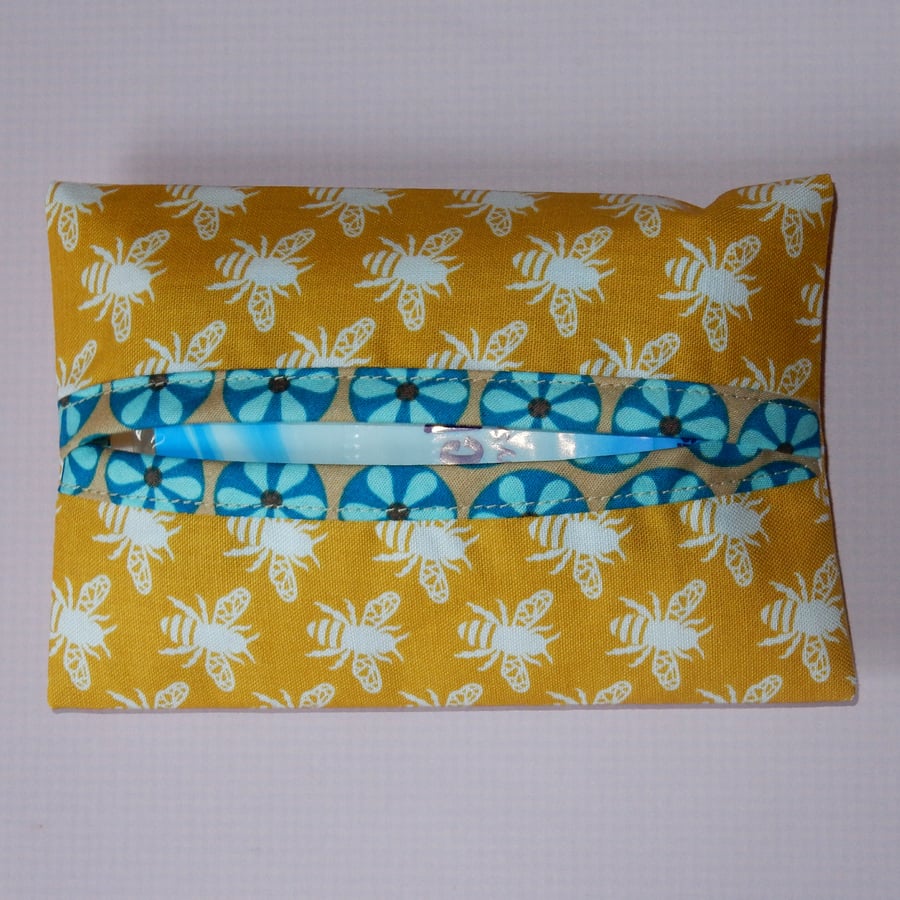 Pocket tissue holder bees