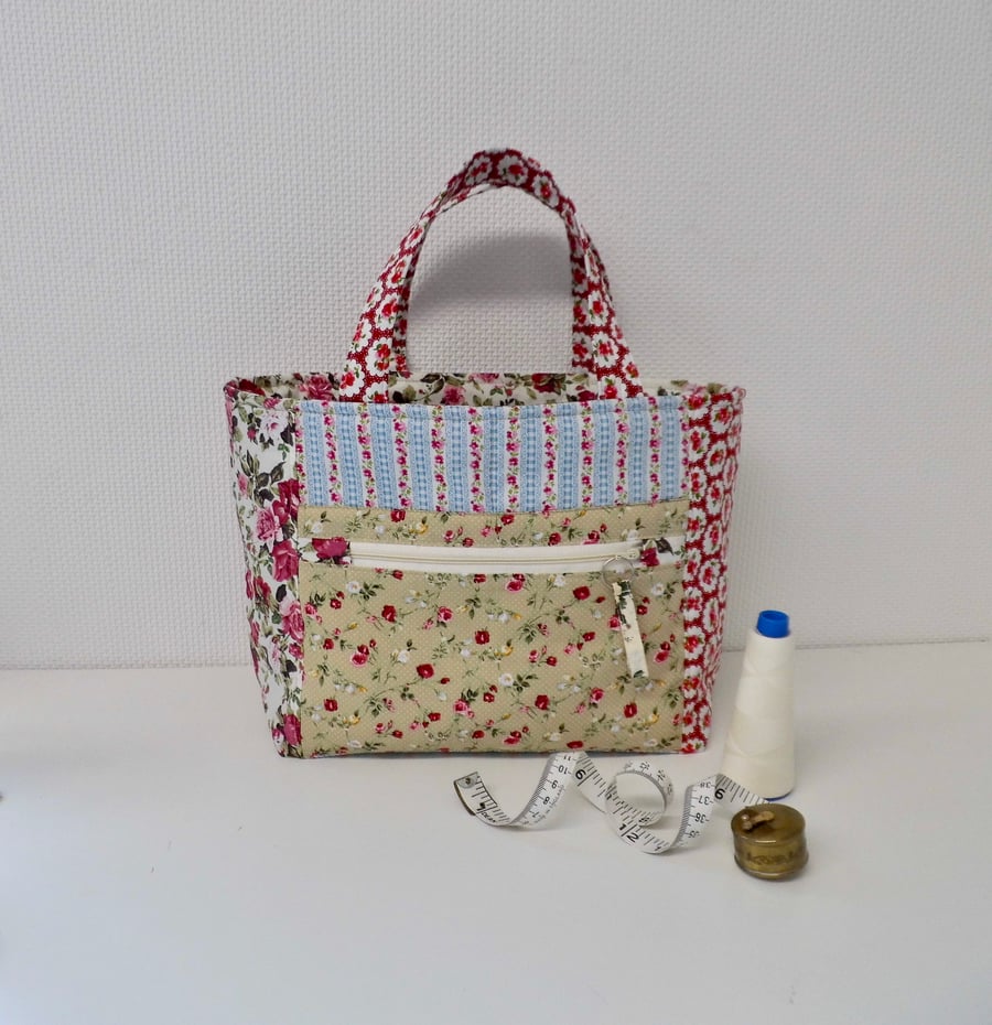 Tote bag craft organiser made from quilting prints short handles 