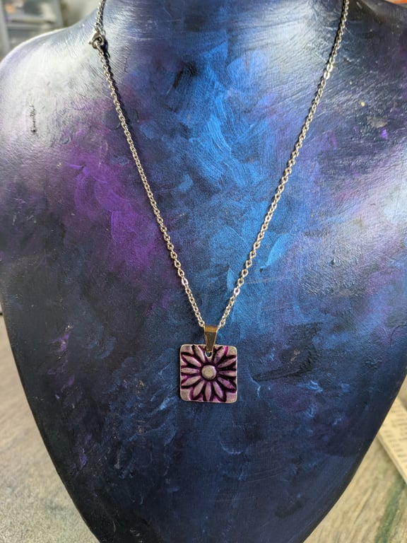 Stainless steel necklace with pewter pendant 