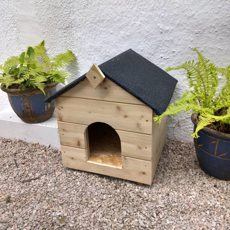 Outdoor Wooden Cat Shed Hut