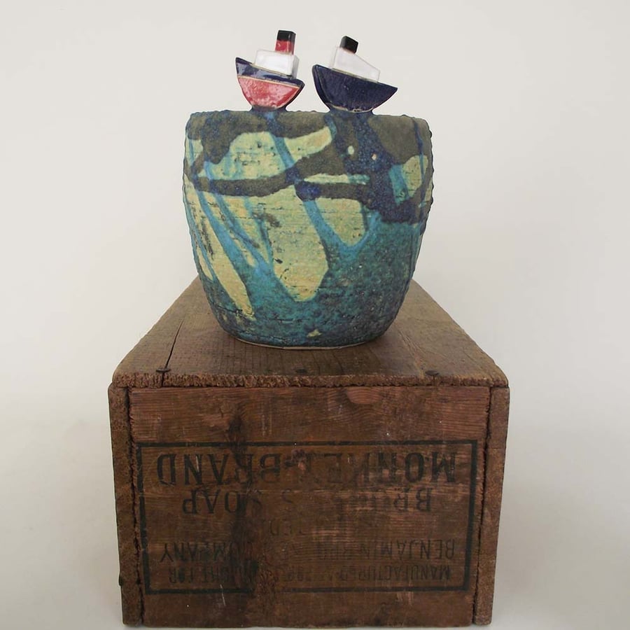 Ceramic boat sea glazed pot with wave pattern Pottery