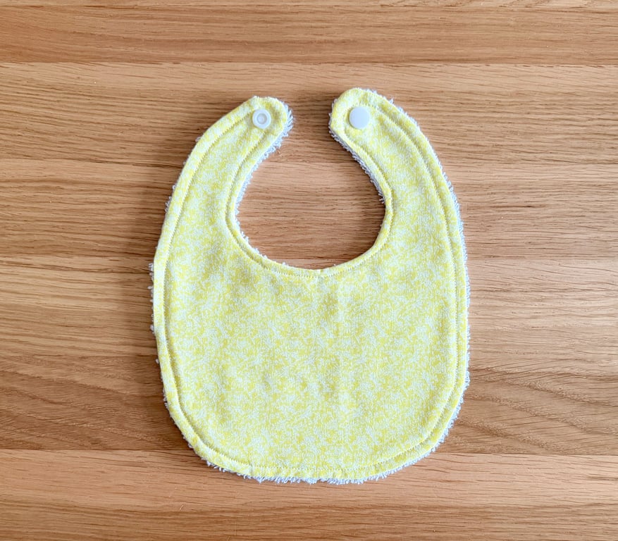 Newborn Baby Bib Lemon-White Floral Design 0-3 months. Baby Bib-NBB11