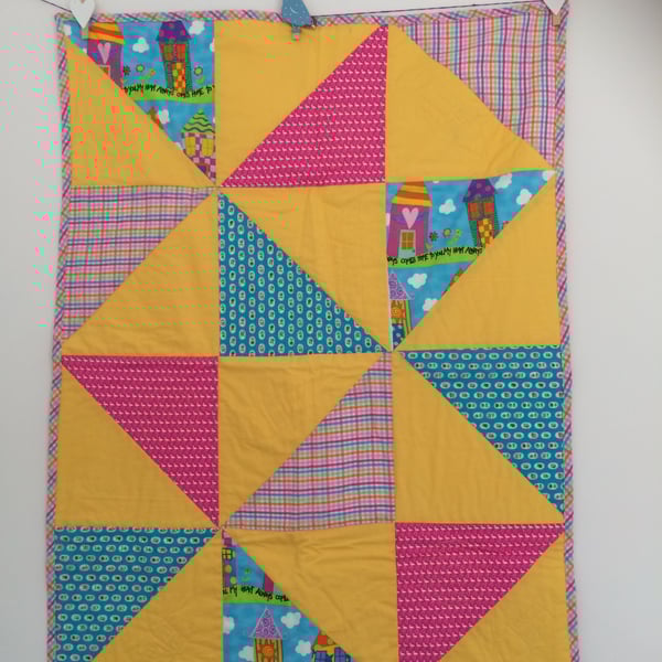 Patchwork Cot quilt - Yellow windmill design. Cotton and soft bamboo.