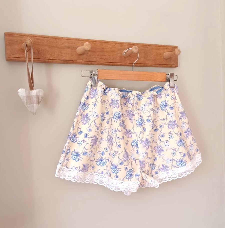Lace trim french knickers