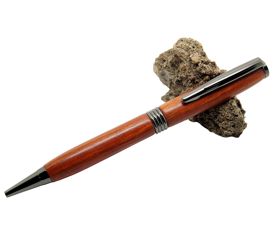 Paduak Streamline twist pen