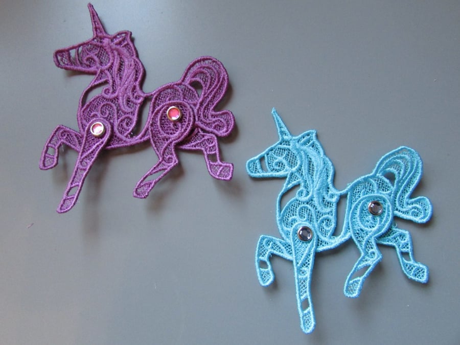 Embroidered Unicorn Lace Applique with moving parts
