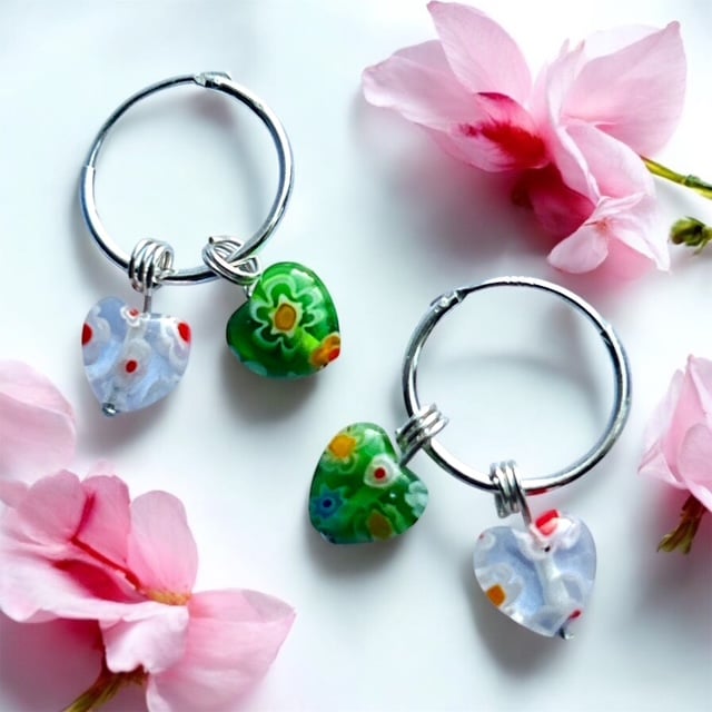 Hoop earrings silver with pretty glass hearts.